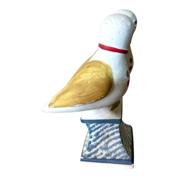 Two Kissing Doves Hand Painted Ceramic Approx 3"w x 5.5" Tall - Picture 3 of 10